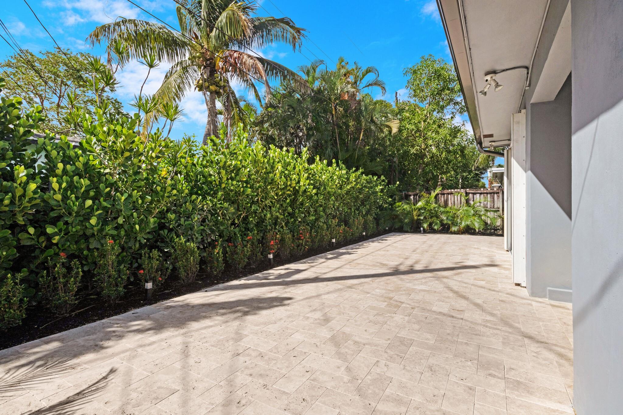 WILTON MANORS - Residential Income