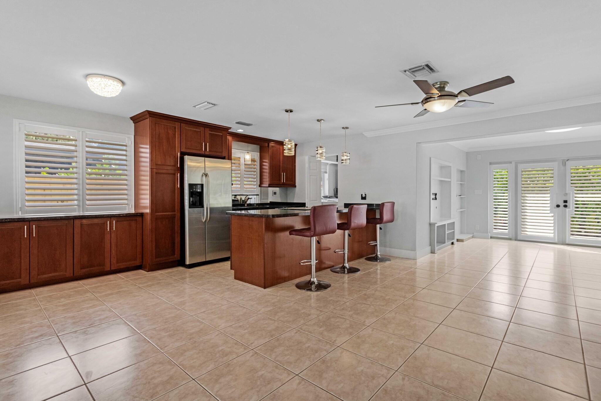 WILTON MANORS - Residential Income