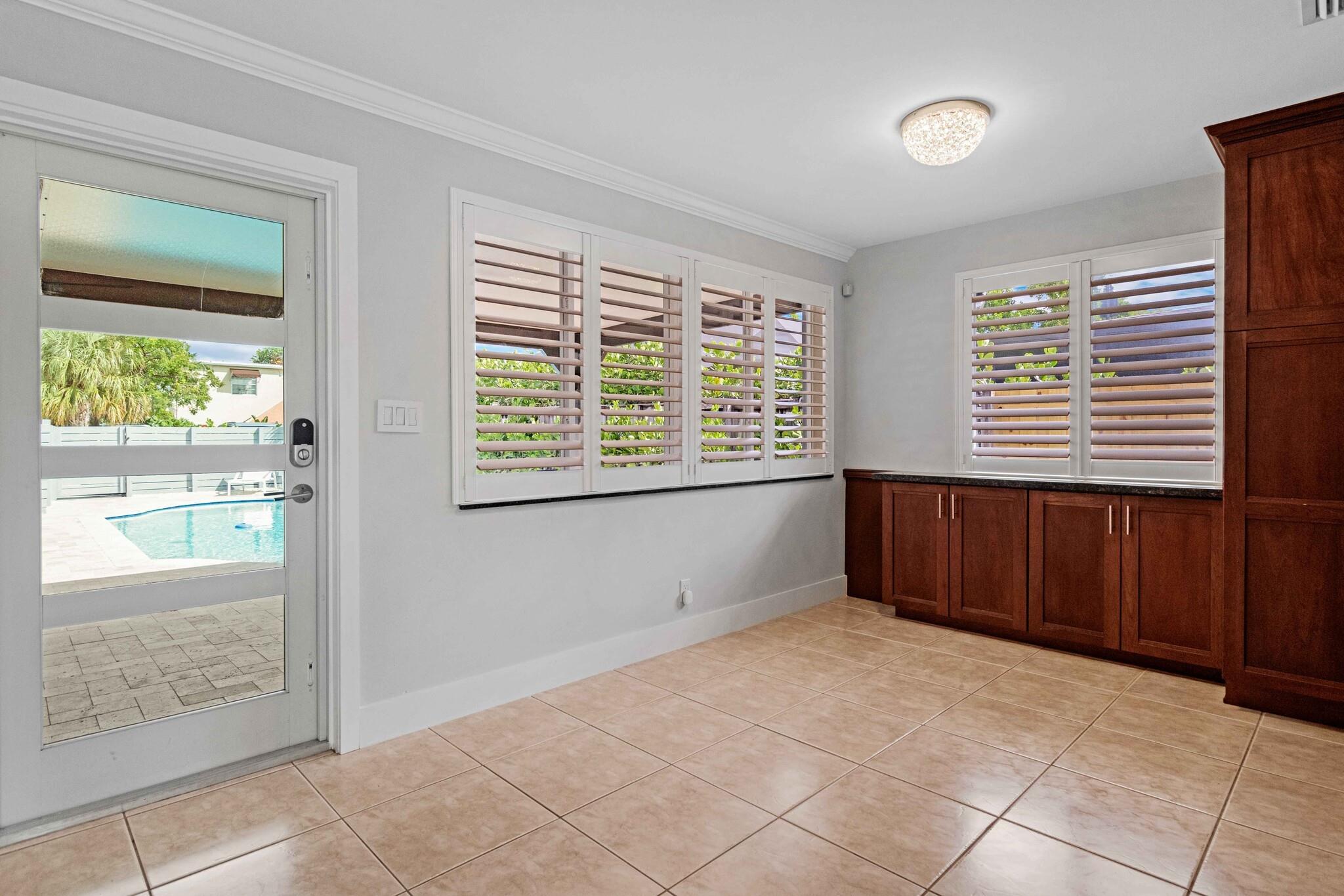 WILTON MANORS - Residential Income