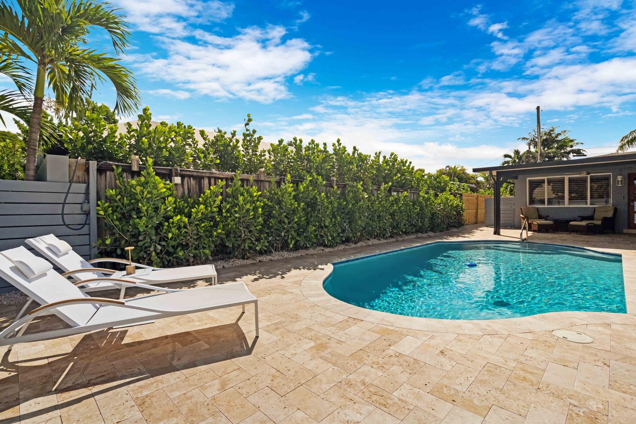 WILTON MANORS - Residential Income