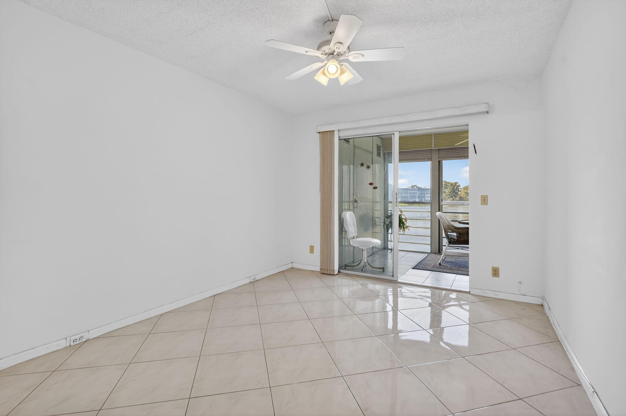 AINSLIE AT CENTURY VILLAGE CONDO - Residential