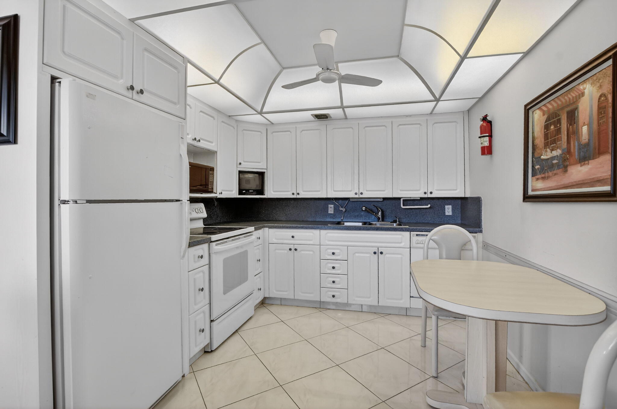 AINSLIE AT CENTURY VILLAGE CONDO - Residential