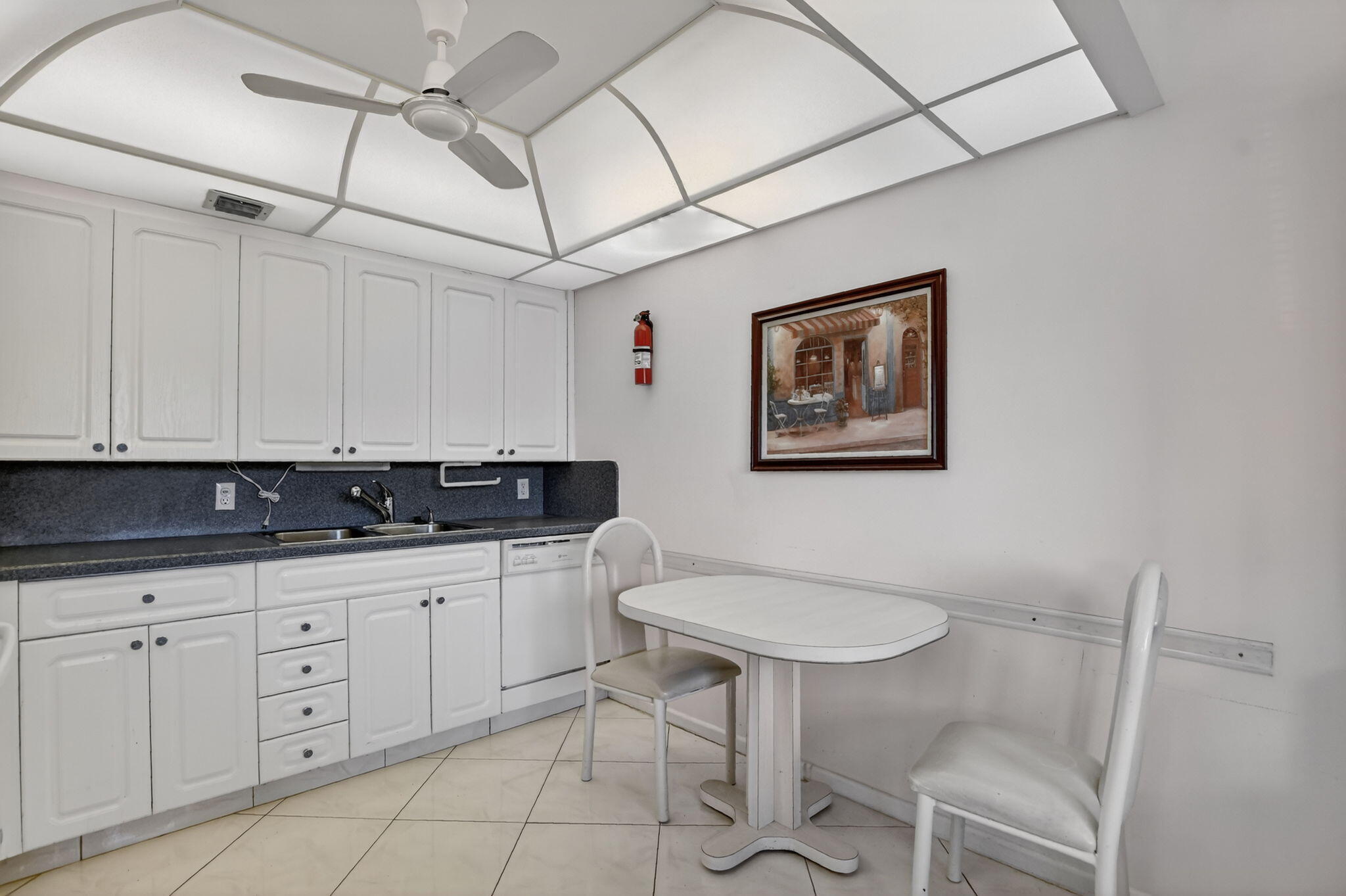 AINSLIE AT CENTURY VILLAGE CONDO - Residential