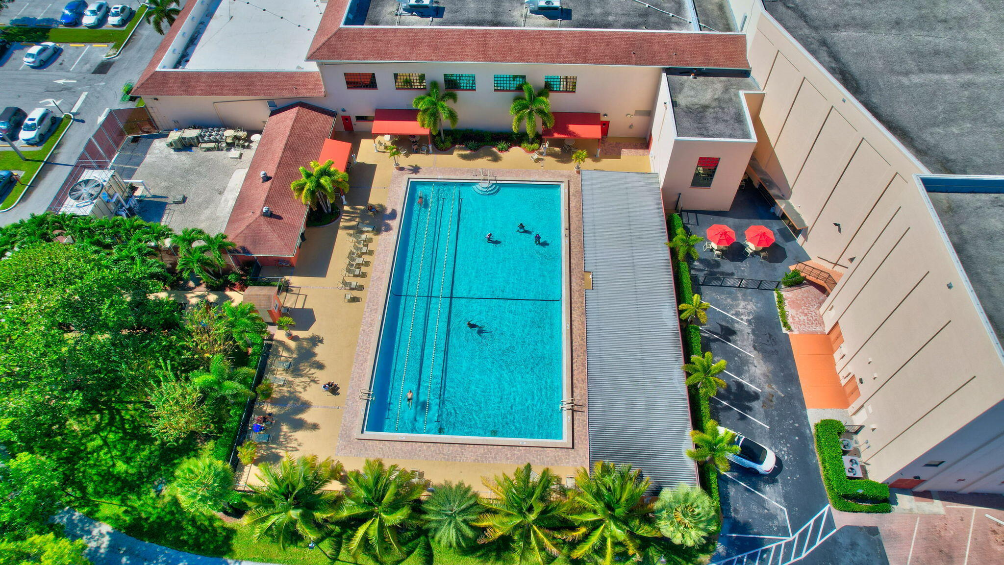 AINSLIE AT CENTURY VILLAGE CONDO - Residential