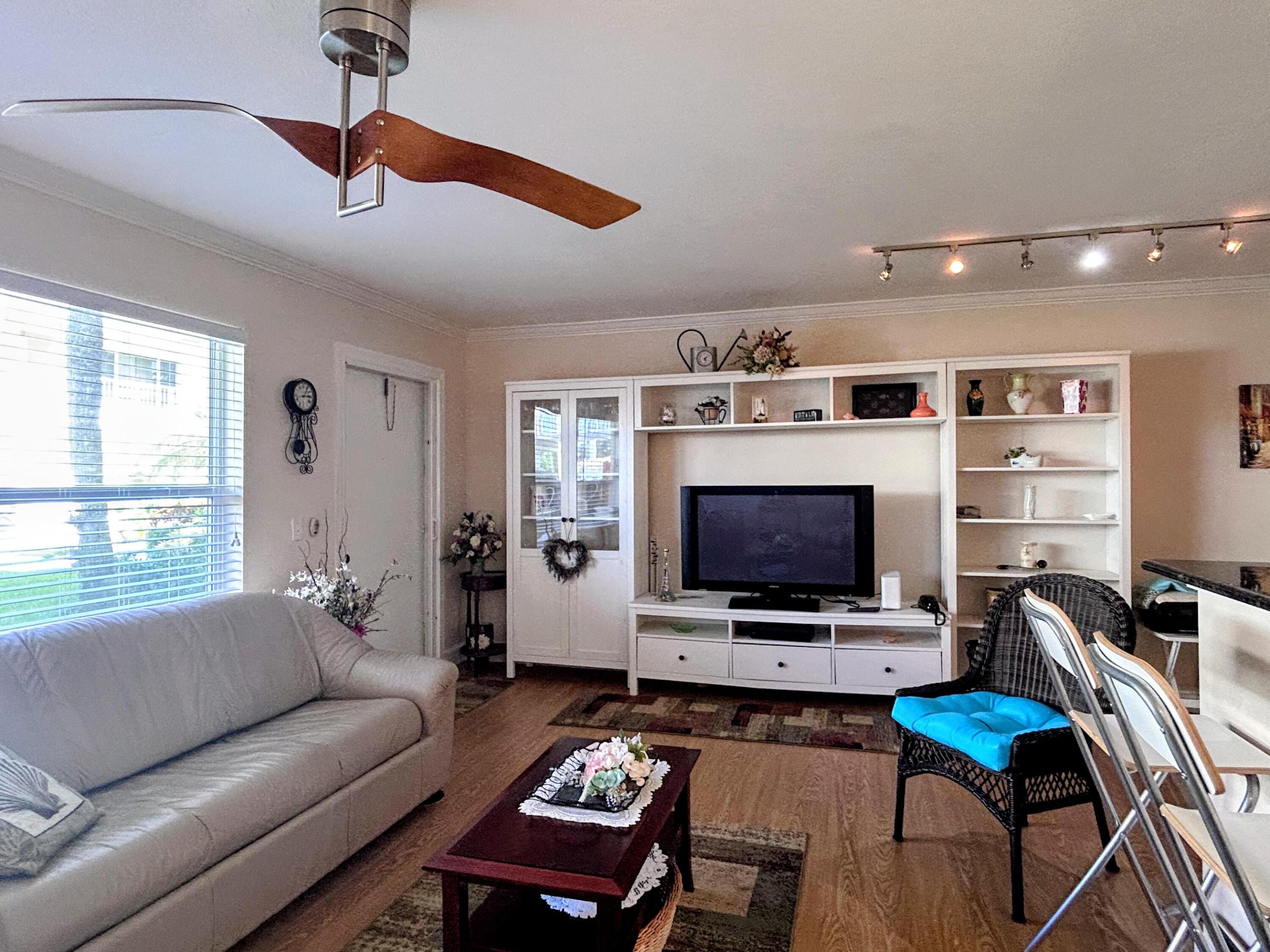 SNUG HARBOR GARDENS CONDO - Residential