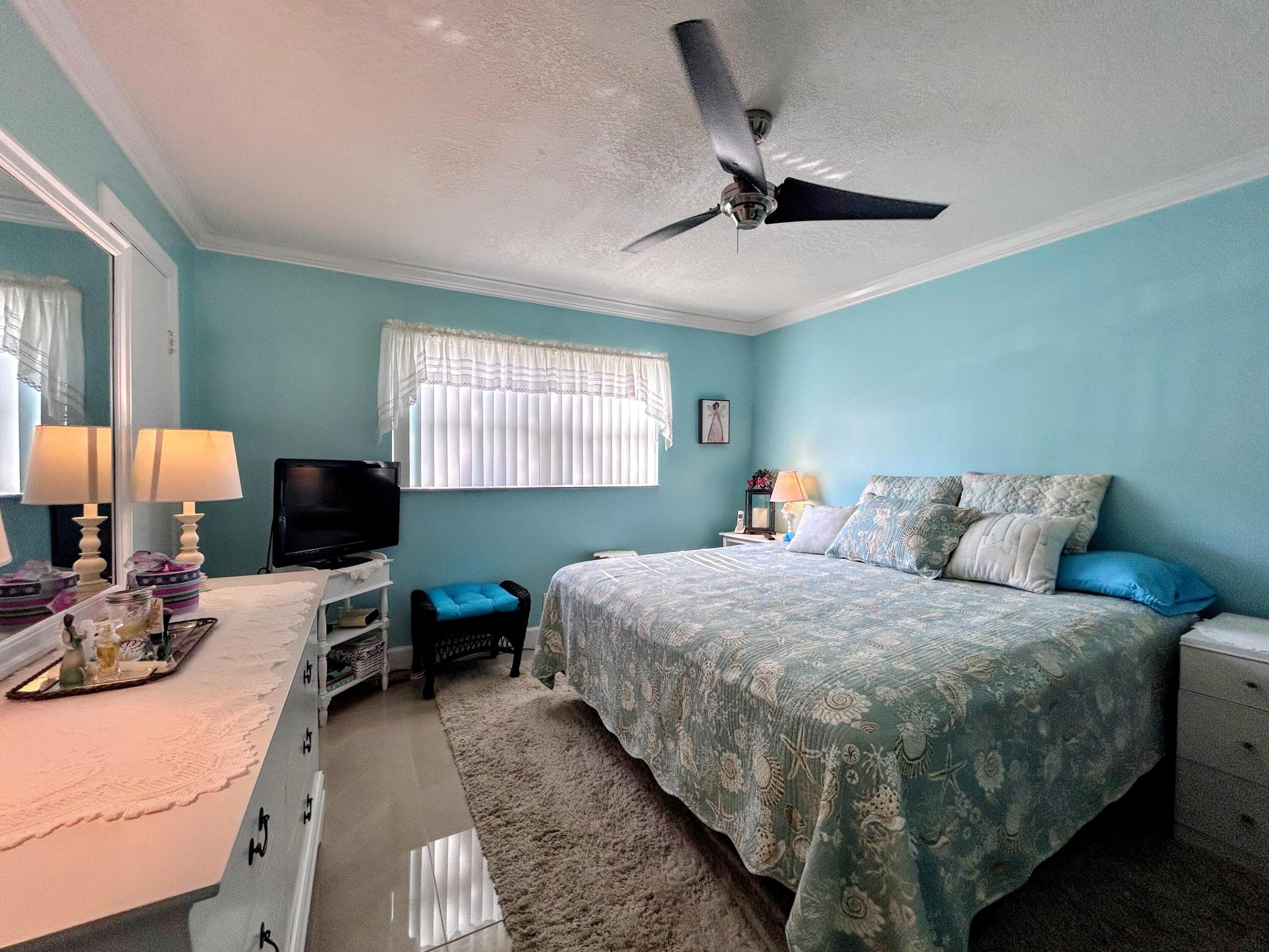 SNUG HARBOR GARDENS CONDO - Residential