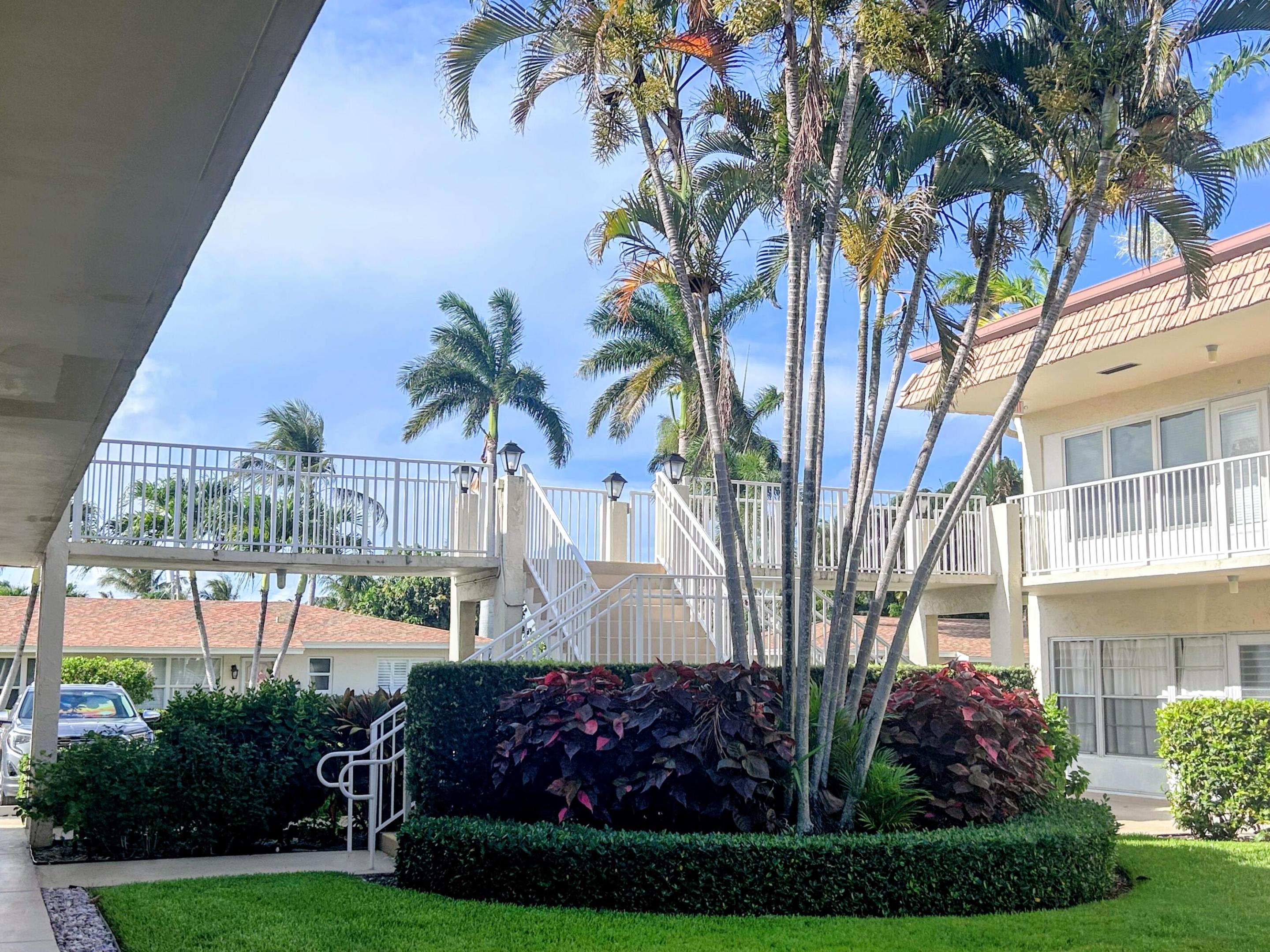 SNUG HARBOR GARDENS CONDO - Residential