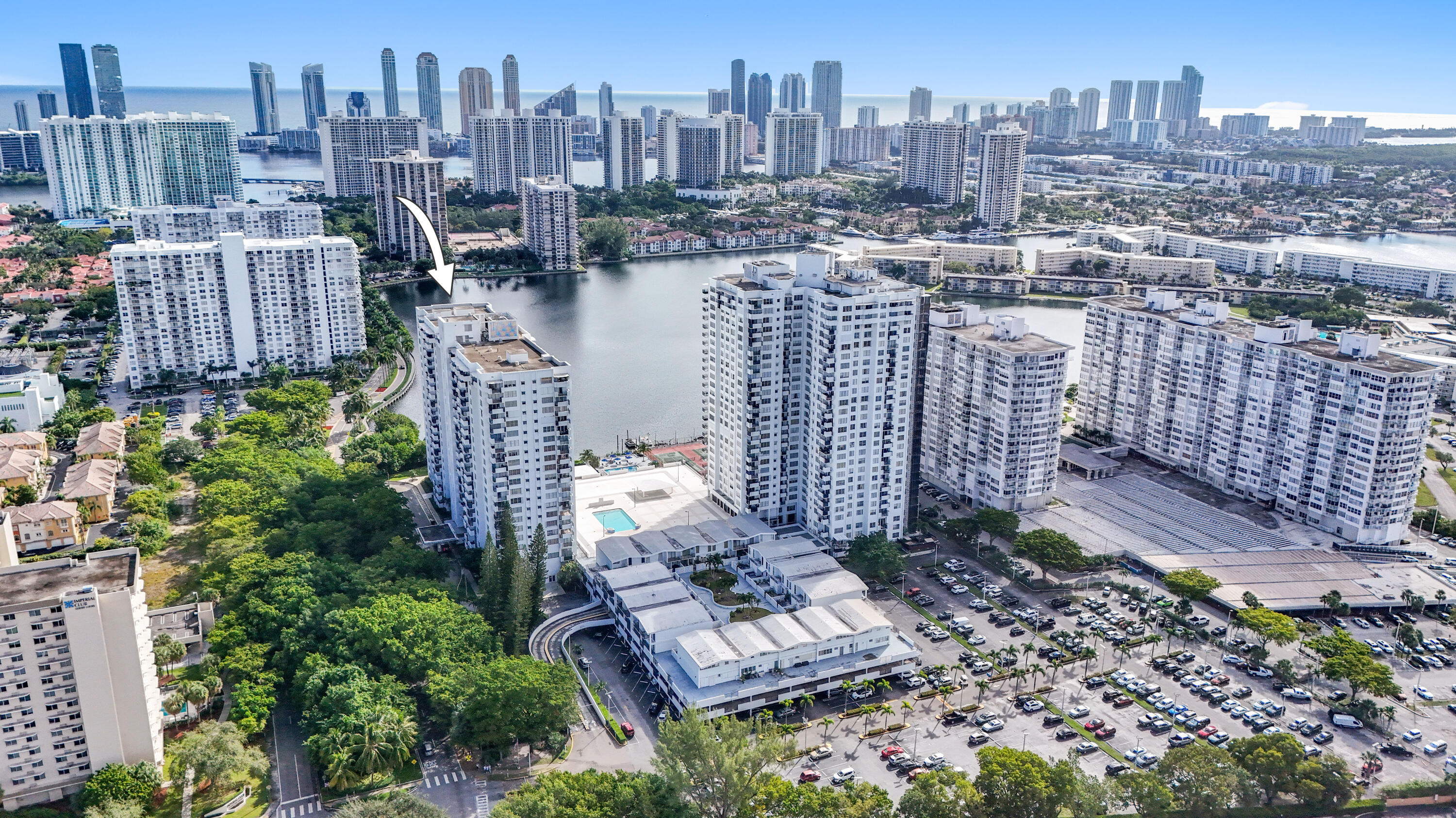 COMMODORE PLAZA CONDO - Residential