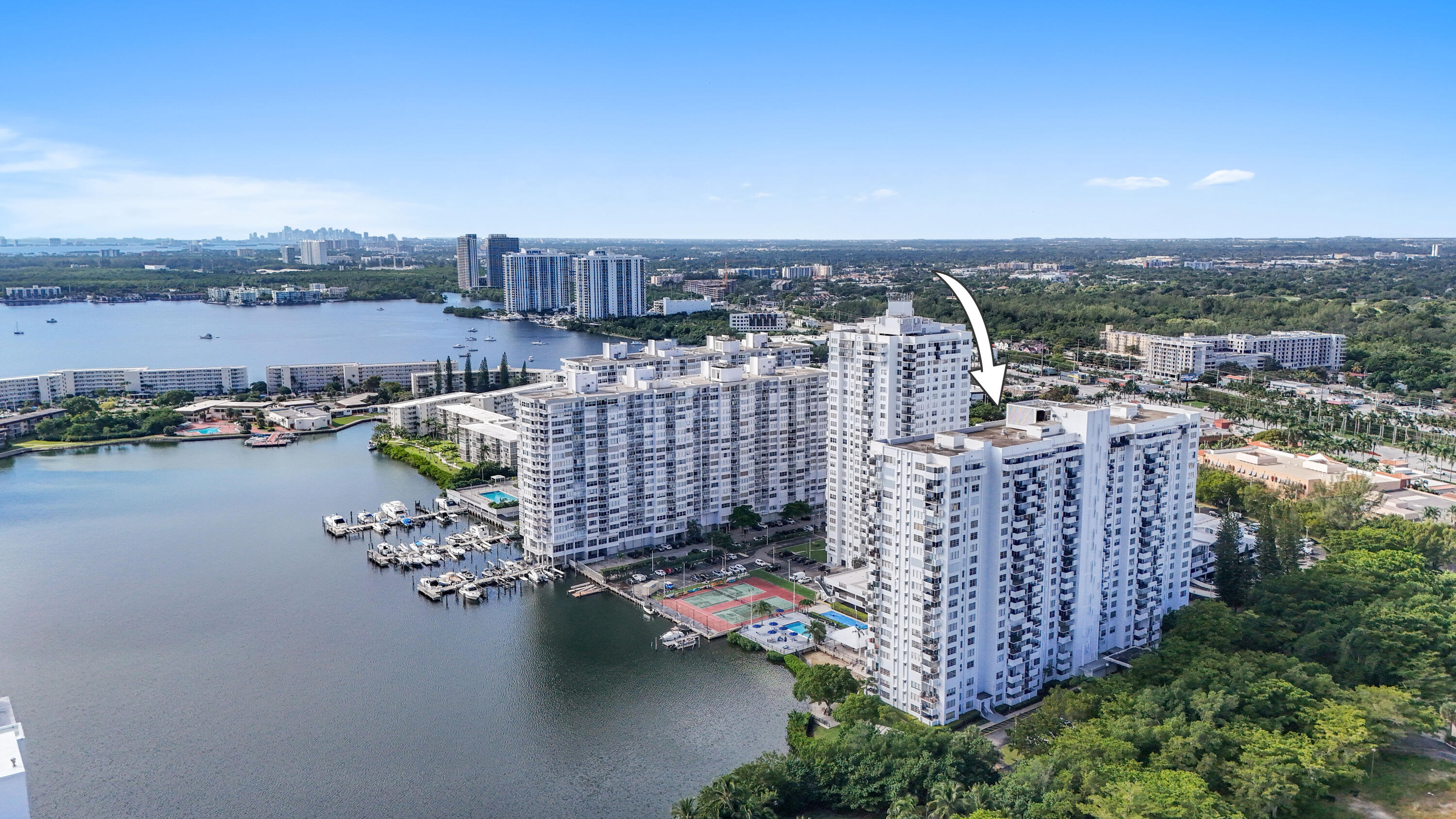 COMMODORE PLAZA CONDO - Residential