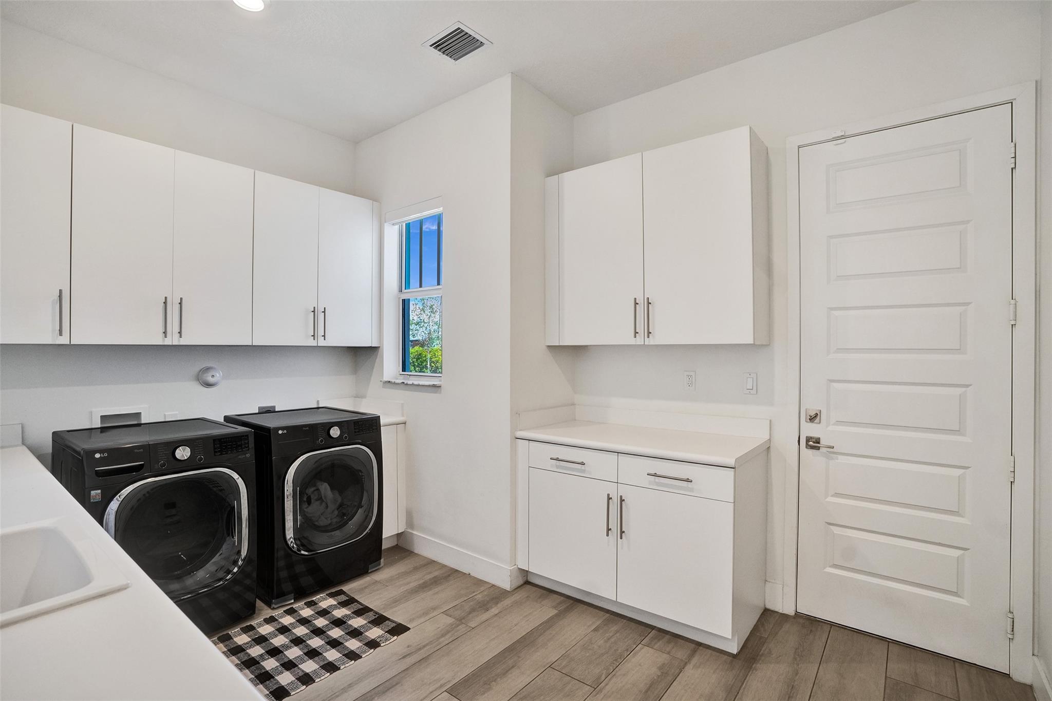 Sierra Estates 173-150 B - Residential