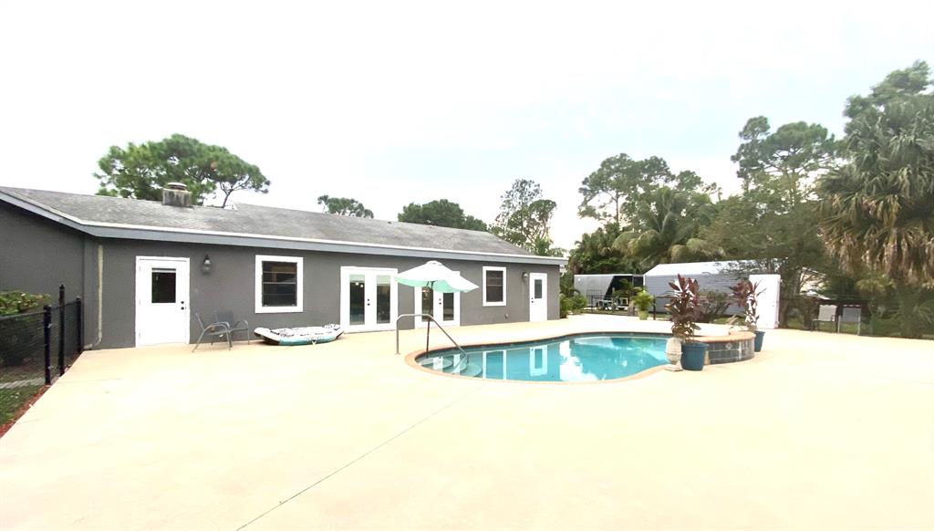 Palm Beach Country Estates - Residential