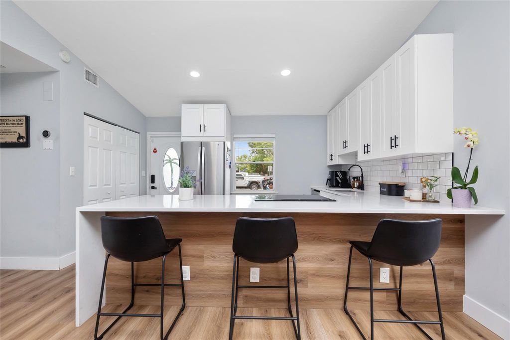 Photo of 4760 NW 6th Avenue, Deerfield Beach, FL 33064 (MLS # F10508792)