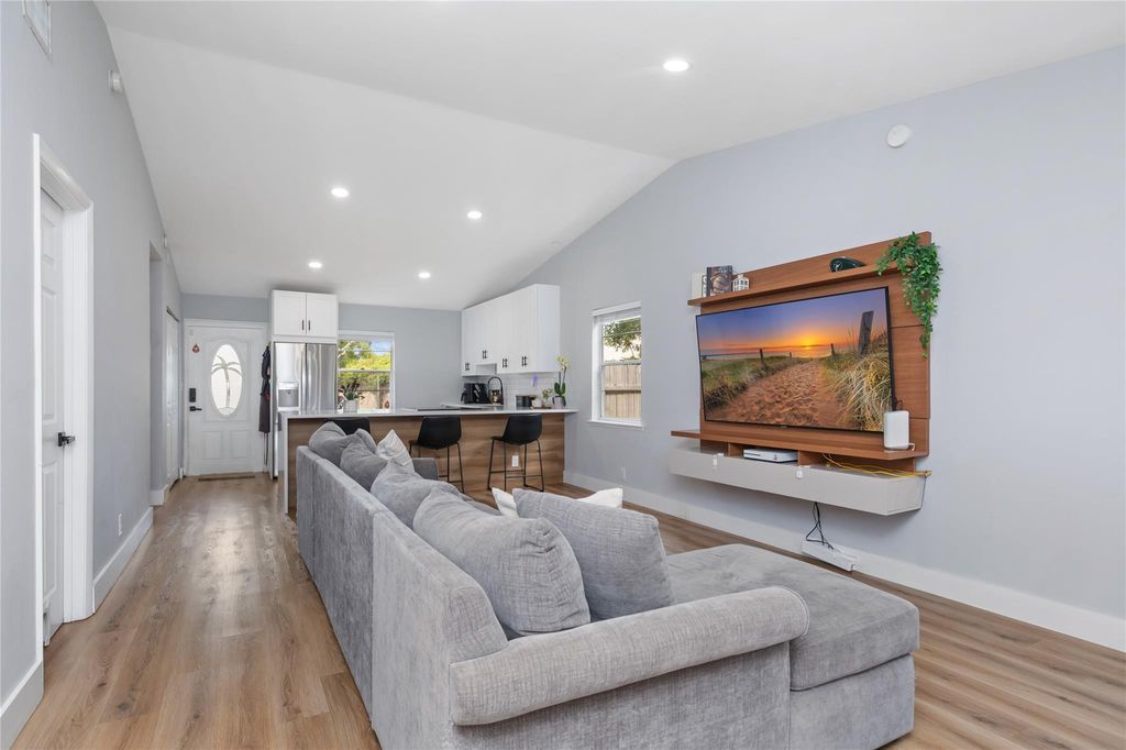 Photo of 4760 NW 6th Avenue, Deerfield Beach, FL 33064 (MLS # F10508792)