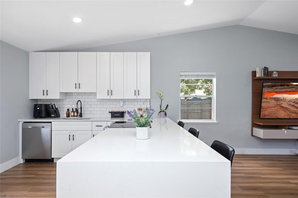 Photo of 4760 NW 6th Avenue, Deerfield Beach, FL 33064 (MLS # F10508792)