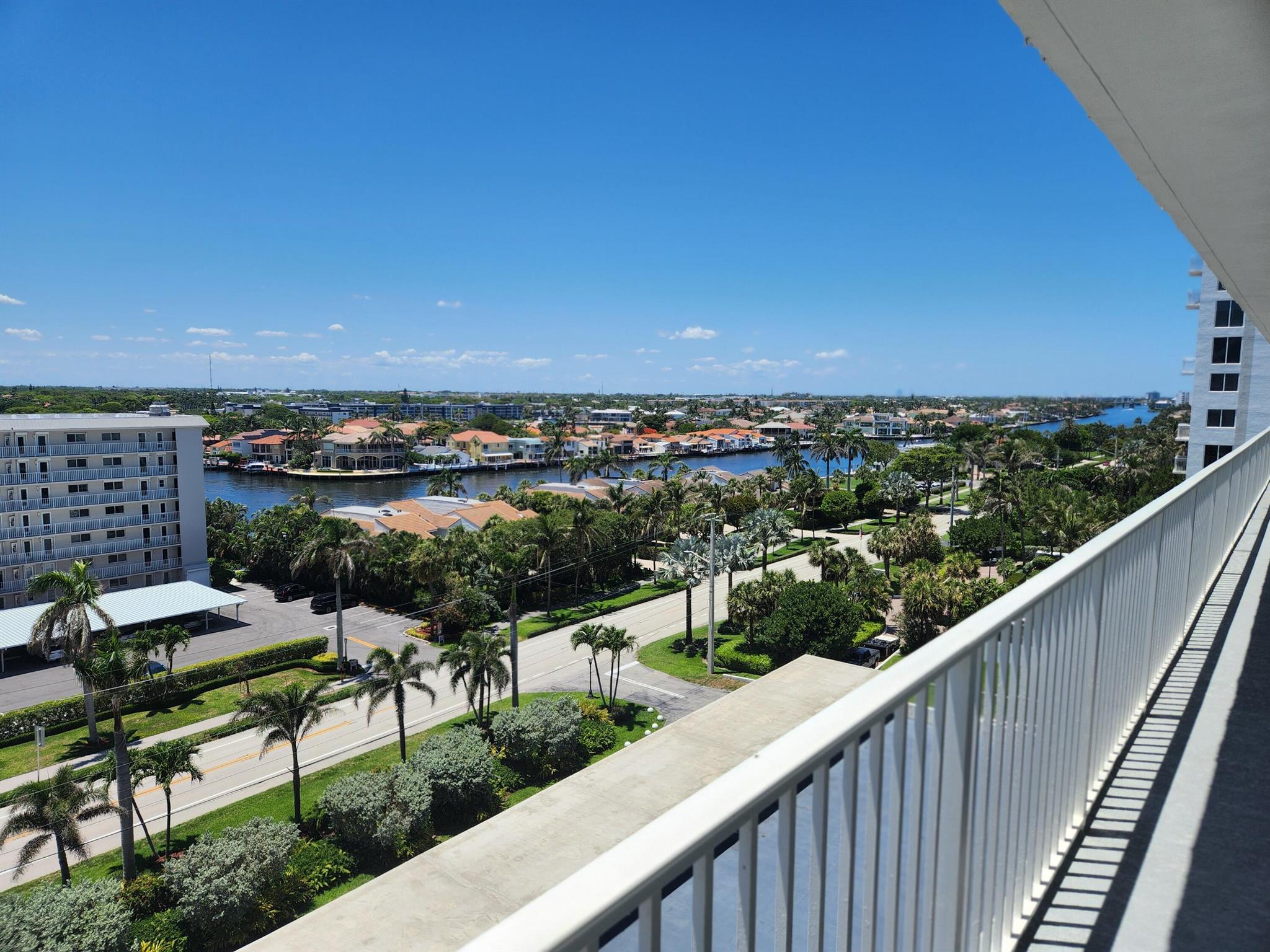 PENTHOUSE TOWERS CONDO - Residential Lease