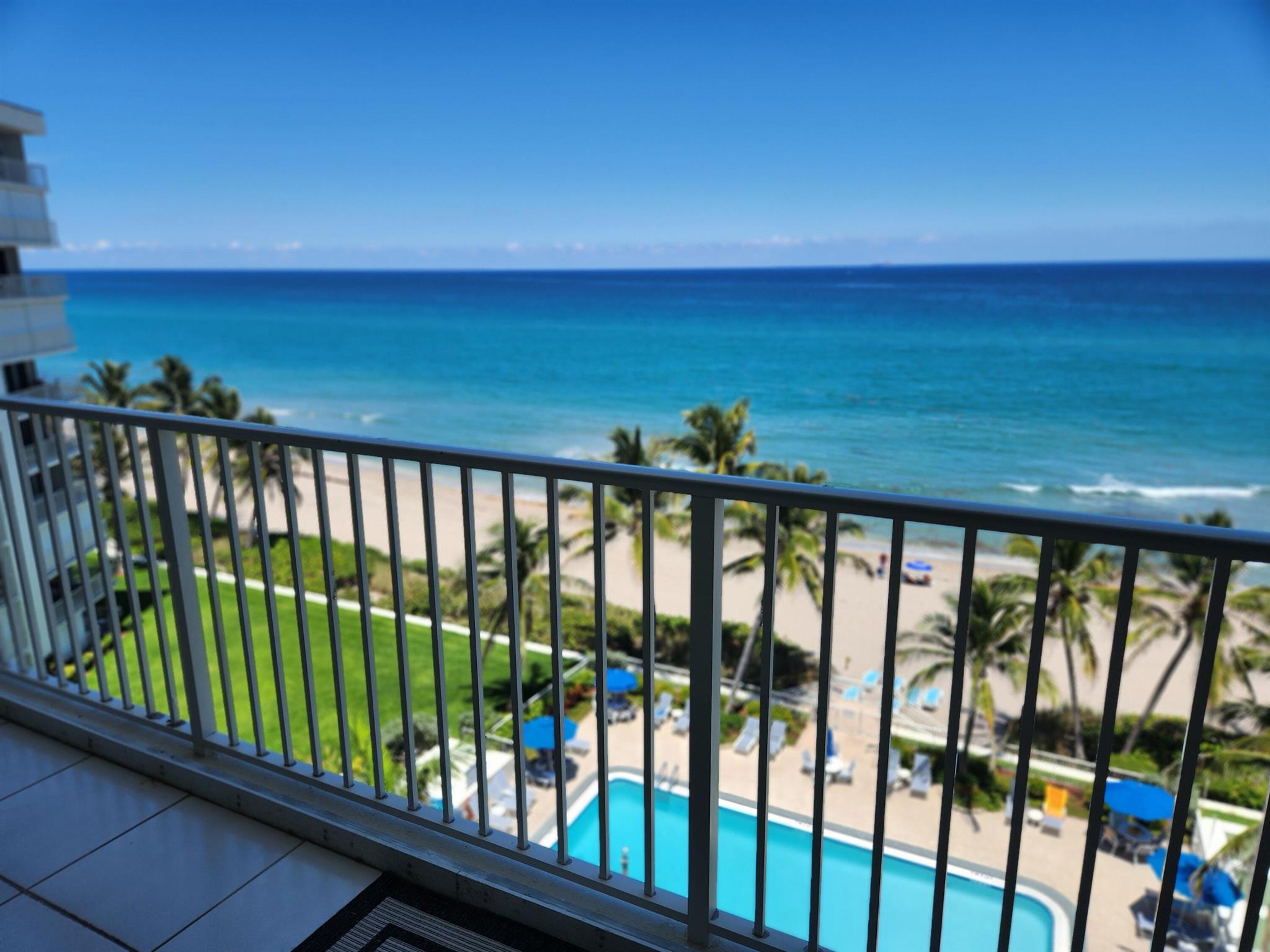 PENTHOUSE TOWERS CONDO - Residential Lease