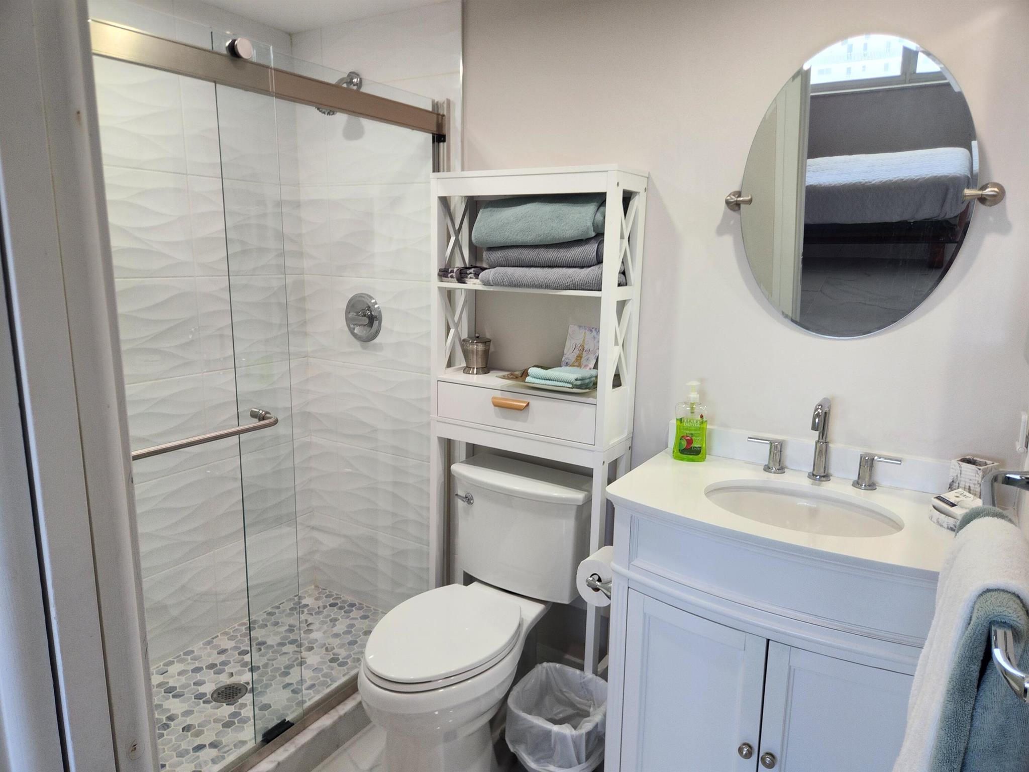 PENTHOUSE TOWERS CONDO - Residential Lease