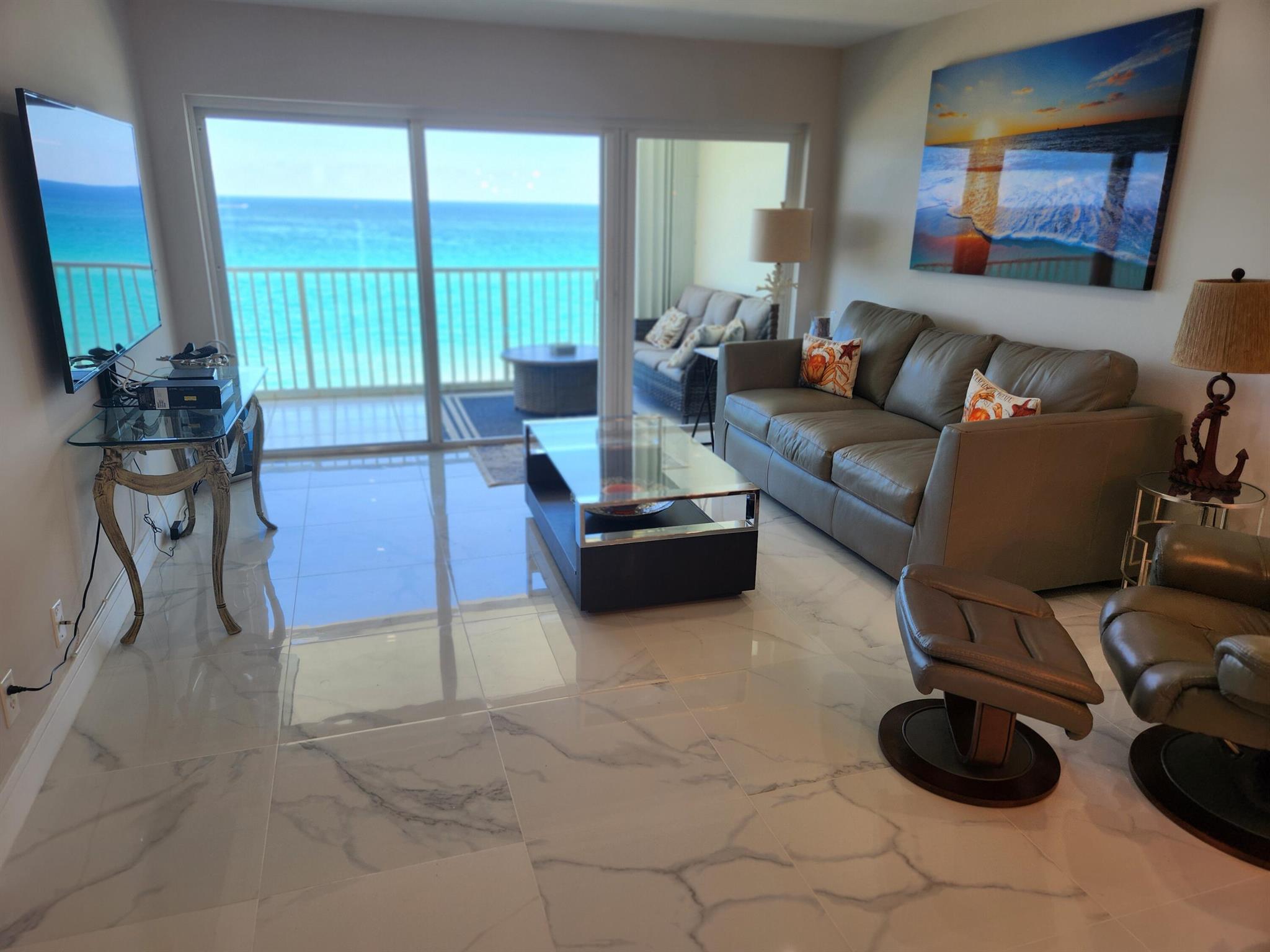 PENTHOUSE TOWERS CONDO - Residential Lease