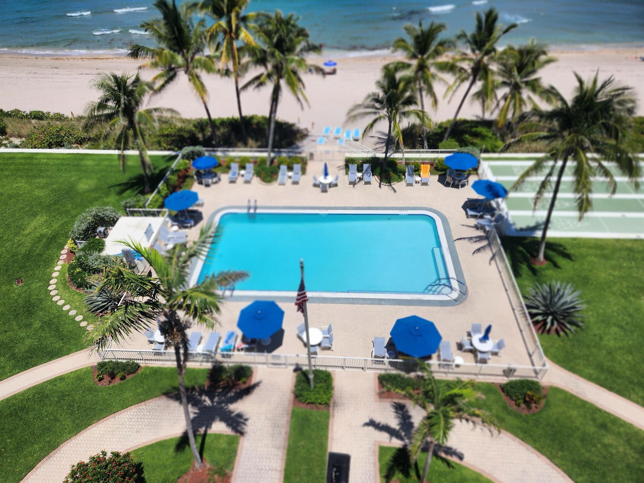 PENTHOUSE TOWERS CONDO - Residential Lease