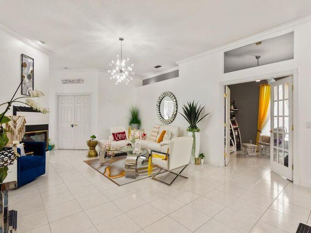 596 NW Lambrusco Drive