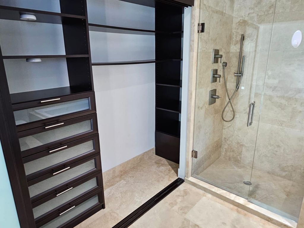 Photo of 916 SE 5th Court, Fort Lauderdale, FL 33301 (MLS # F10436669)