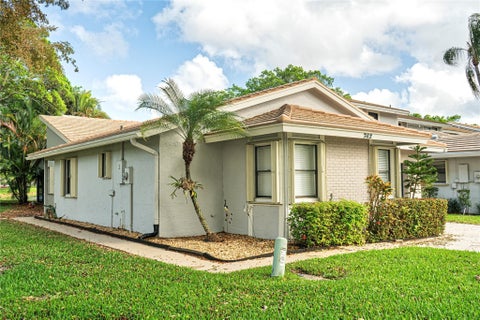 Tiny photo for 742 Deer Creek Shore Drive #742, Deerfield Beach, FL 33442 (MLS # F10552311)
