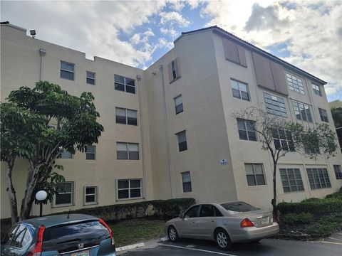 A home in Lauderdale Lakes