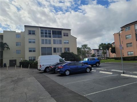 A home in Lauderdale Lakes