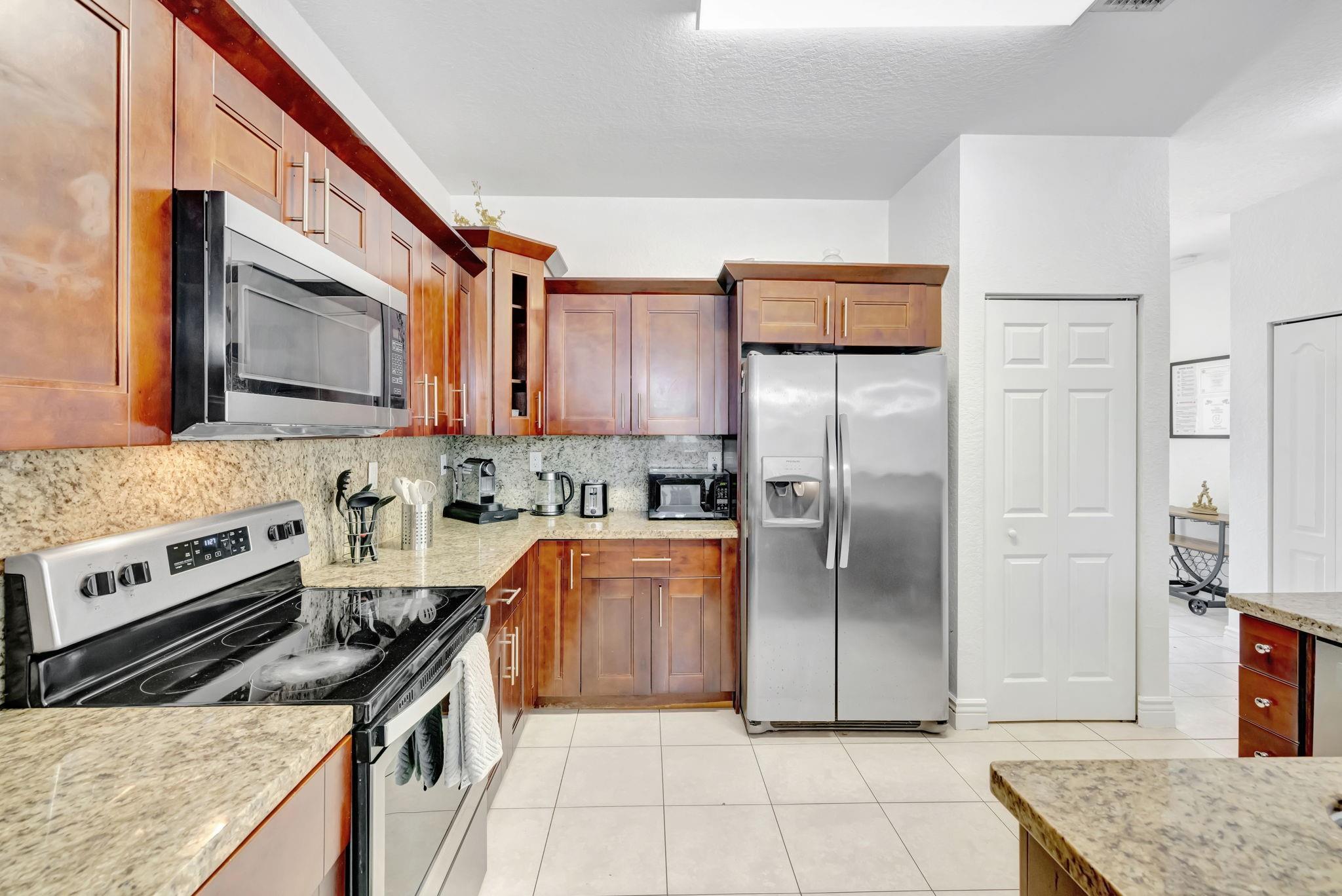 Osceola Park 9-46 B - Residential Lease