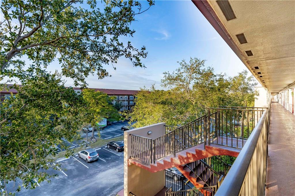 Kingsley At Century Villa - Residential Lease