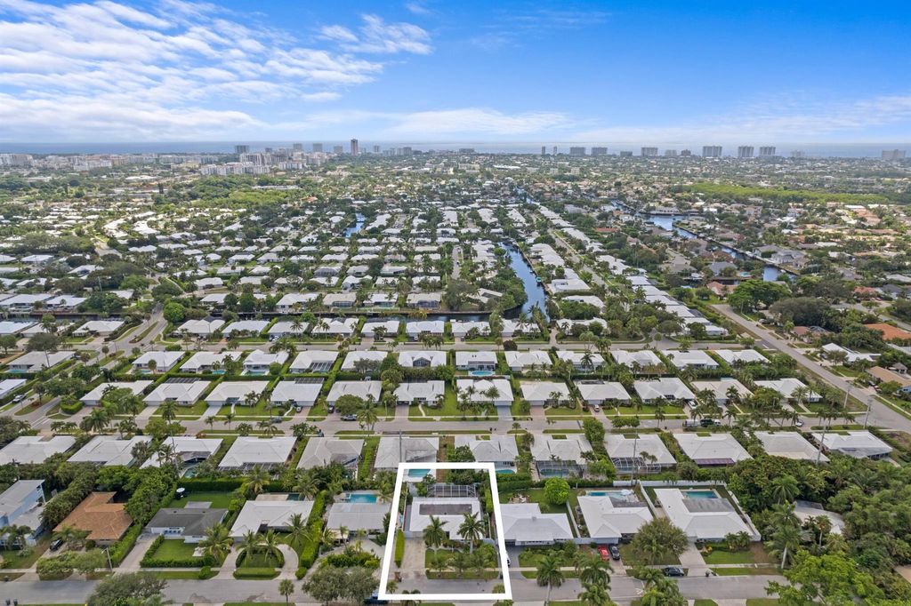 Photo of 1366 SW 9th Avenue, Boca Raton, FL 33486 (MLS # R11117783)