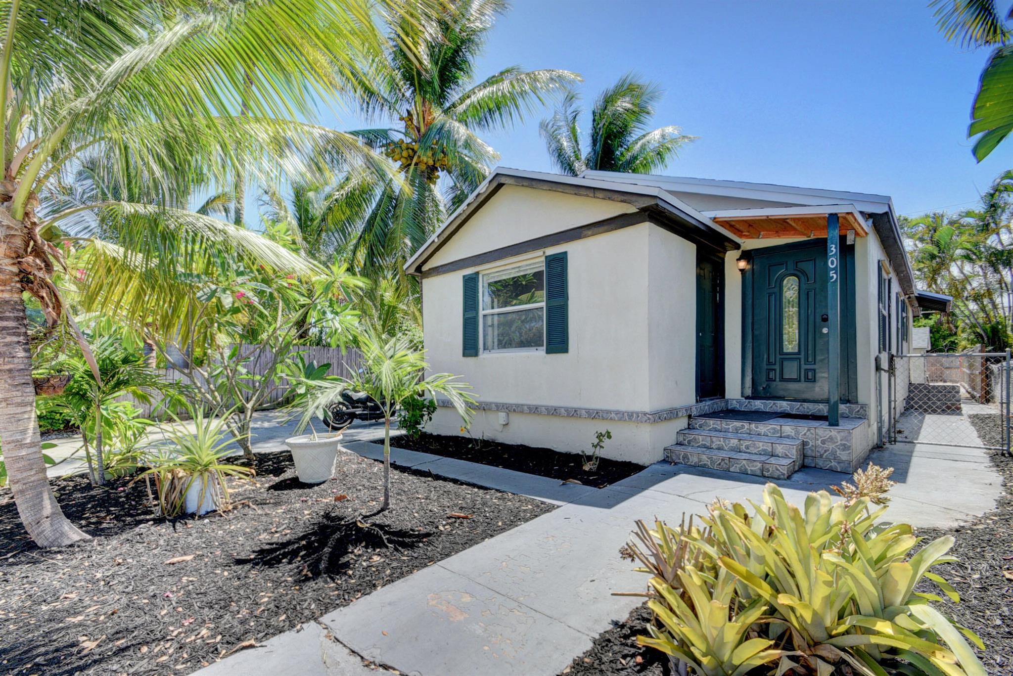 Listed for Sale RX-10816235. Just minutes to the beach! Open floor plan, 3 Bed/3 Bath + Den. Large fully fenced back yard. Off-street parking for 2+ cars. No HOA! Close to Publix and I95. Perfect home for a family.