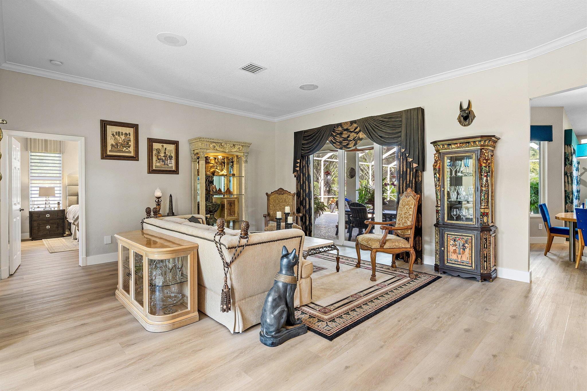 PENNOCK POINTE ESTATES - Residential