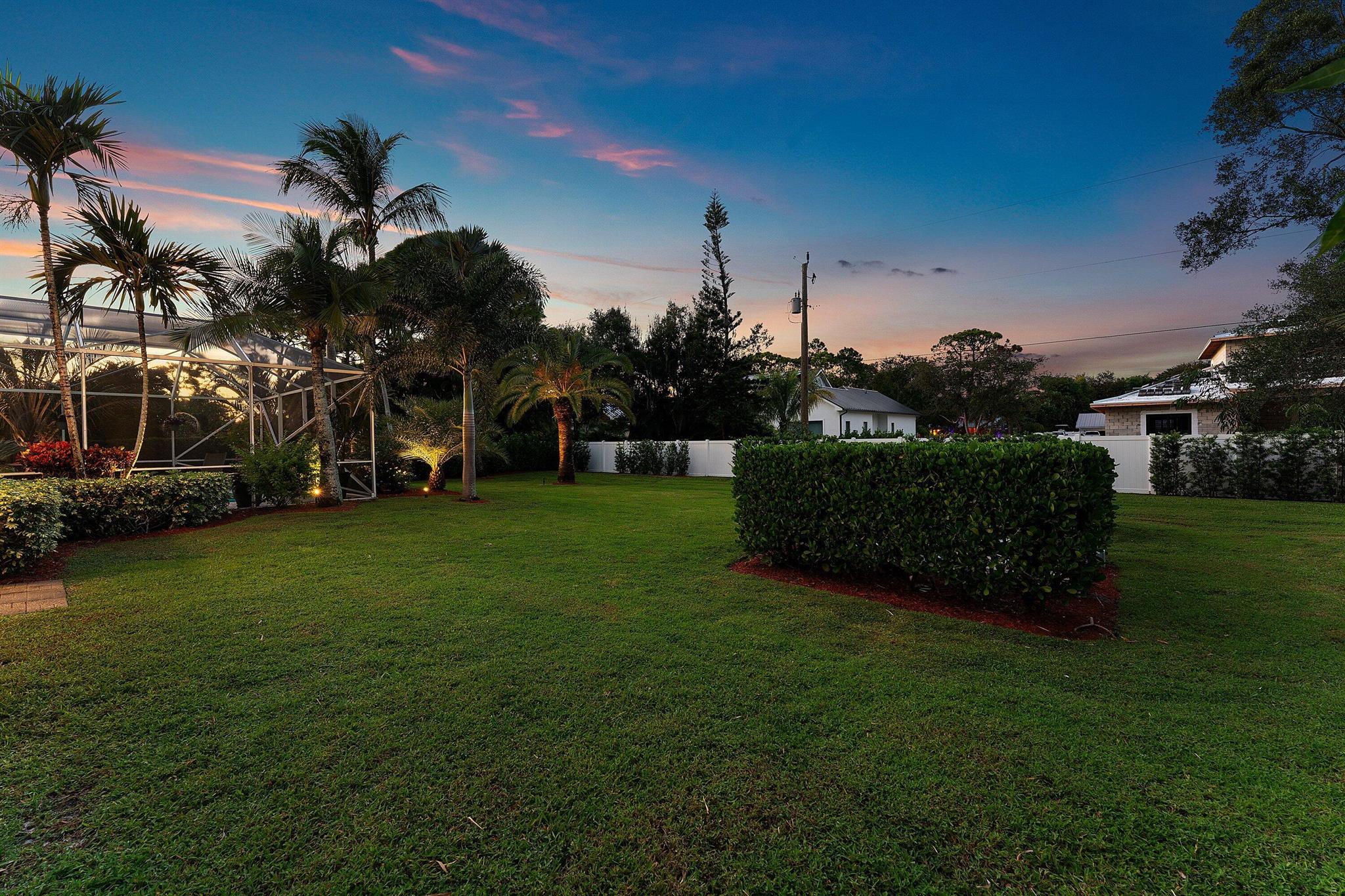 PENNOCK POINTE ESTATES - Residential