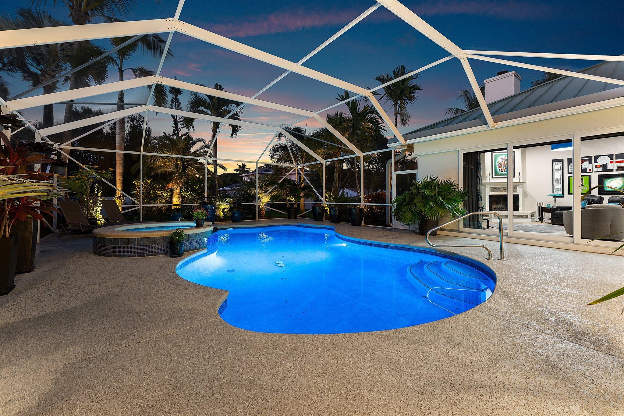 PENNOCK POINTE ESTATES - Residential