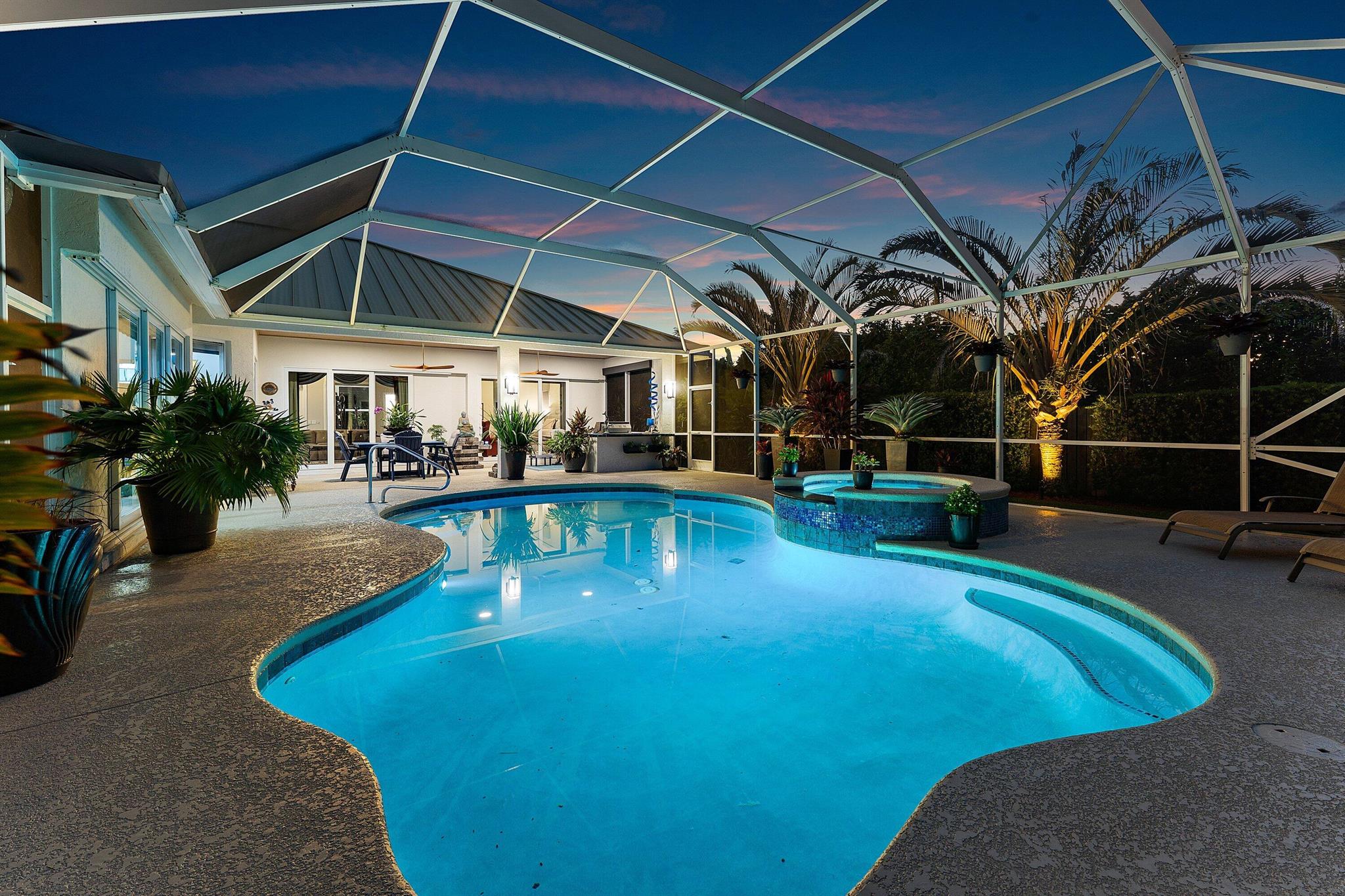 PENNOCK POINTE ESTATES - Residential