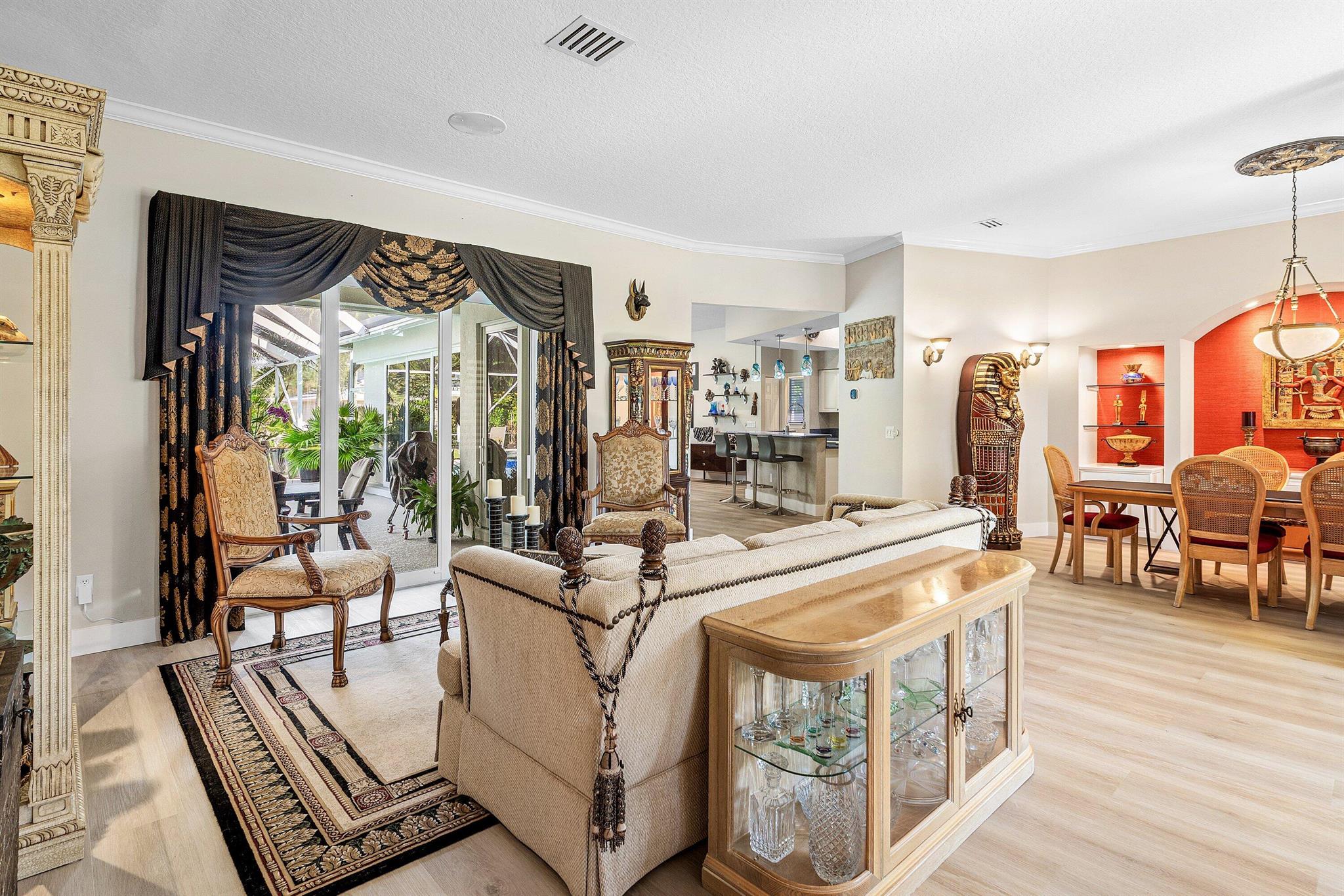 PENNOCK POINTE ESTATES - Residential