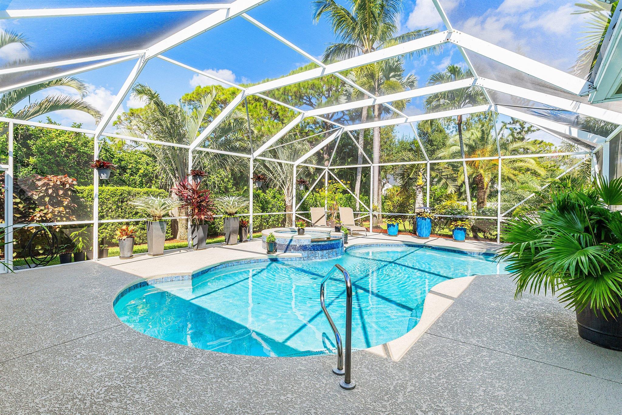 PENNOCK POINTE ESTATES - Residential