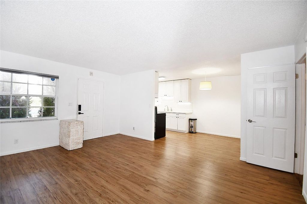 Photo of 900 NE 26th Street #7, Wilton Manors, FL 33305 (MLS # F10530535)