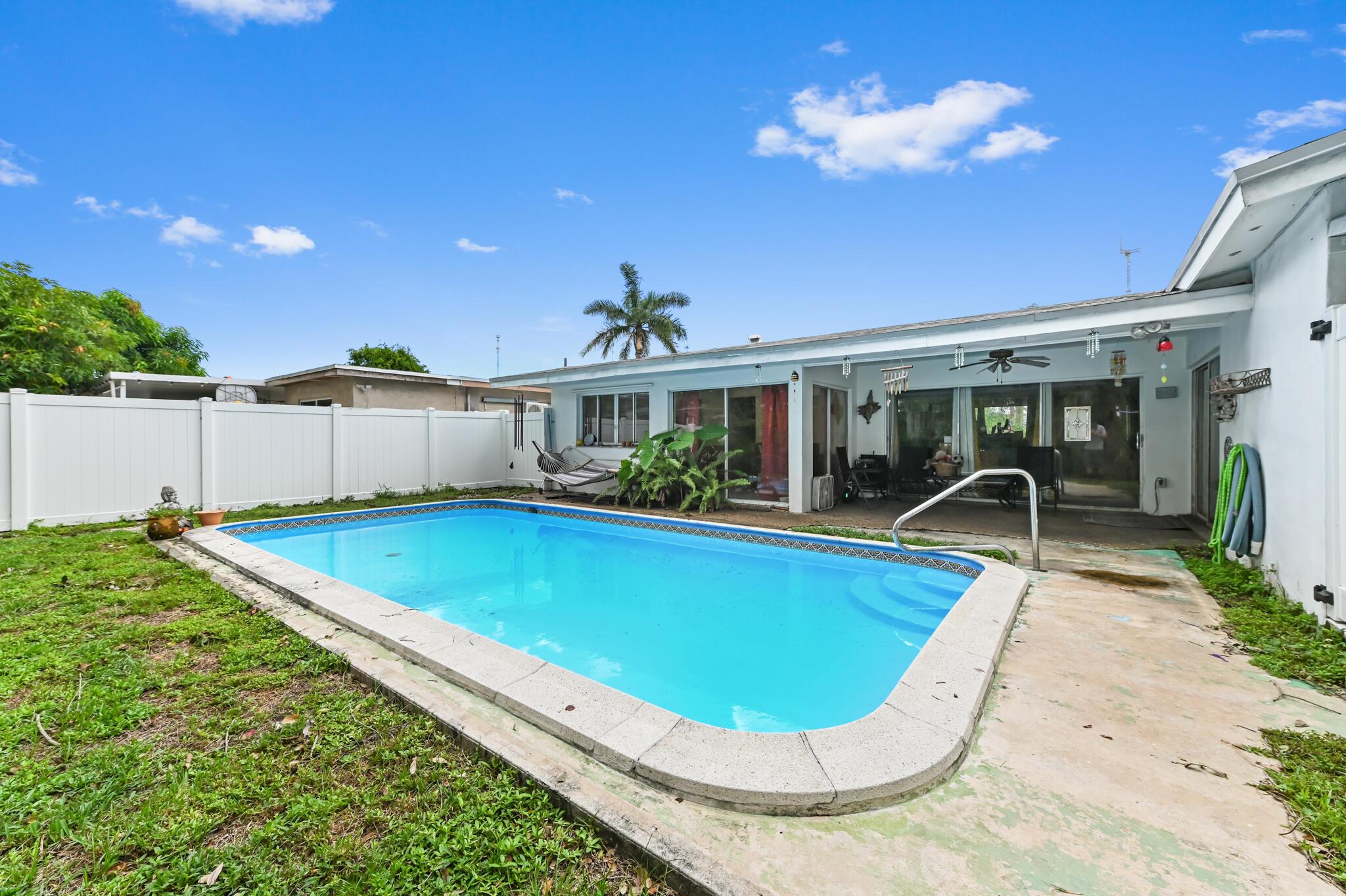 MIRAMAR ISLES - Residential