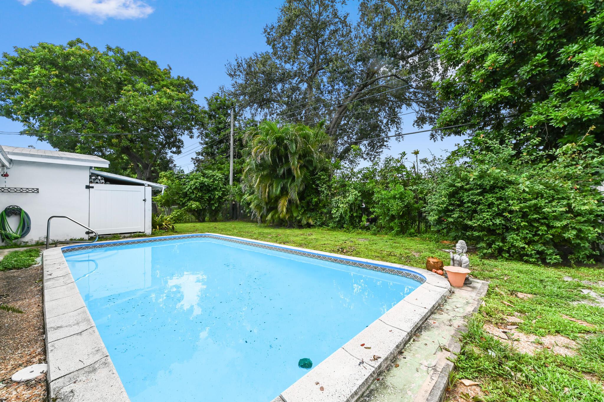 MIRAMAR ISLES - Residential