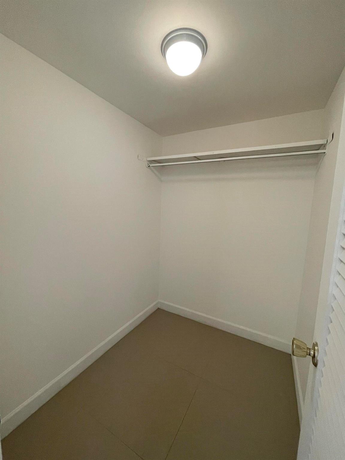 SPANISH OAKS CONDO - Residential Lease