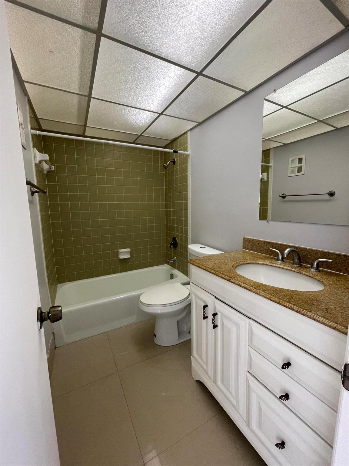 SPANISH OAKS CONDO - Residential Lease
