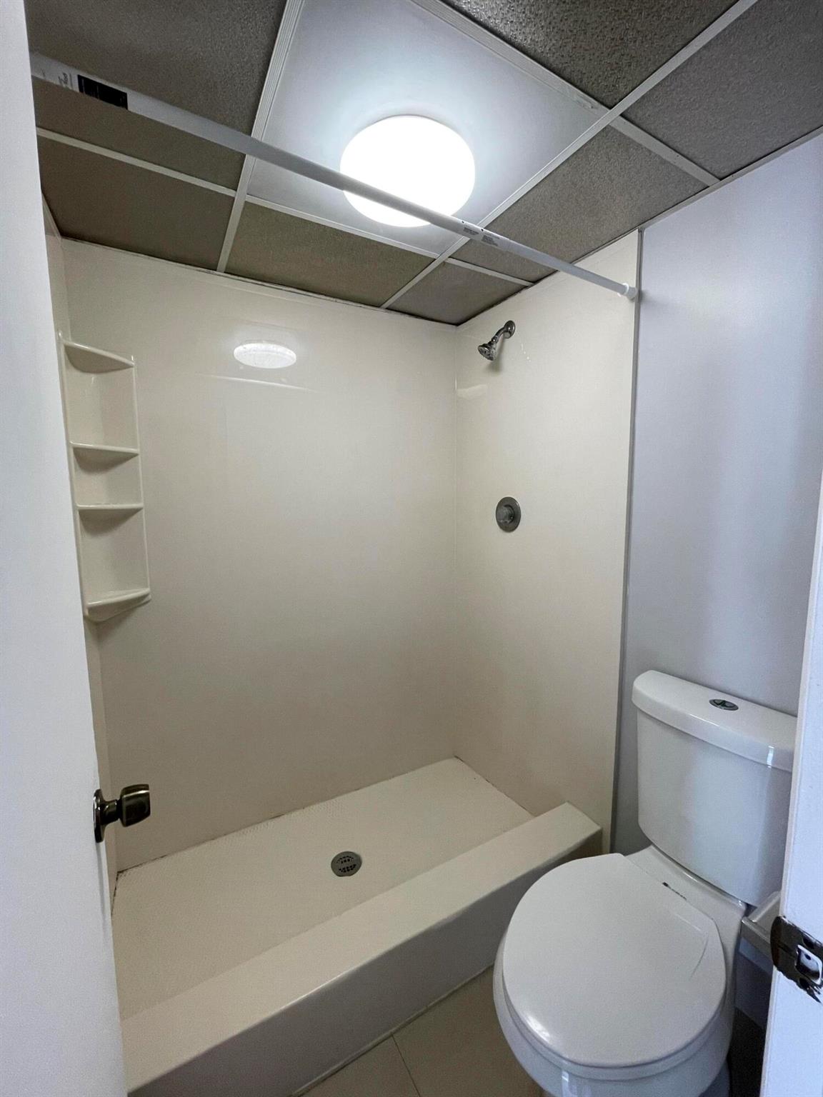 SPANISH OAKS CONDO - Residential Lease