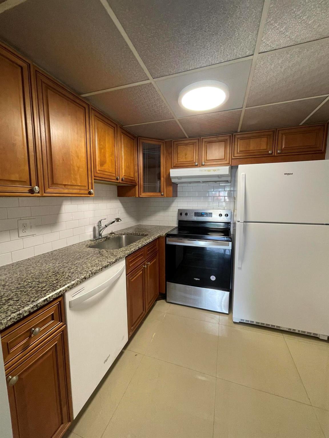 SPANISH OAKS CONDO - Residential Lease