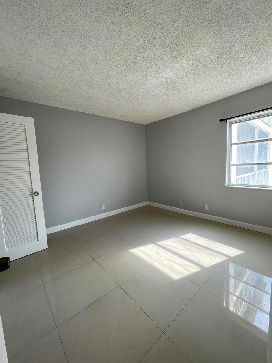 SPANISH OAKS CONDO - Residential Lease