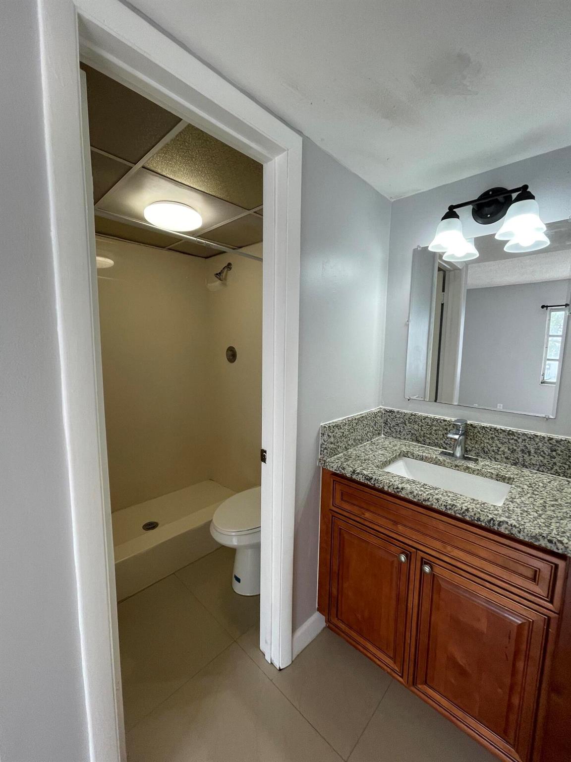 SPANISH OAKS CONDO - Residential Lease