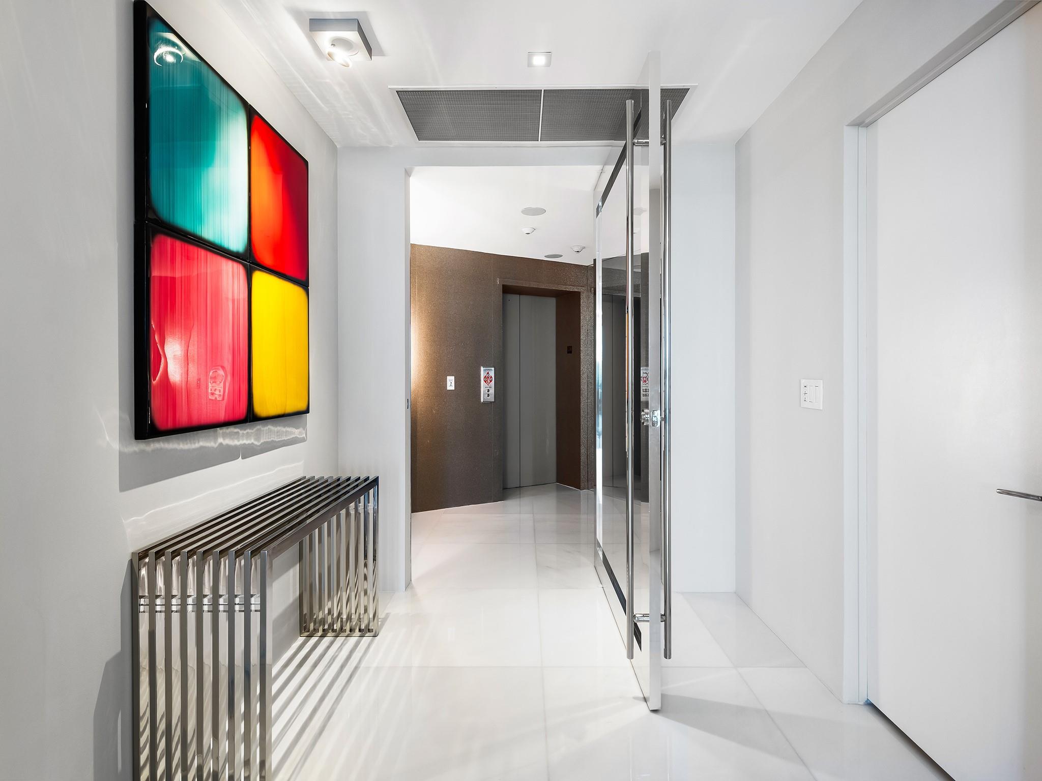 PARAMOUNT - Residential