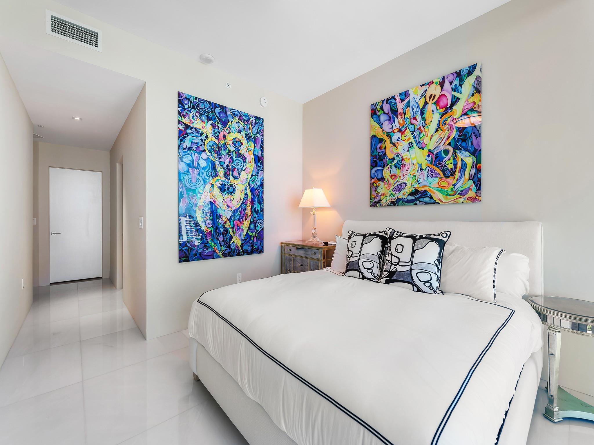 PARAMOUNT - Residential