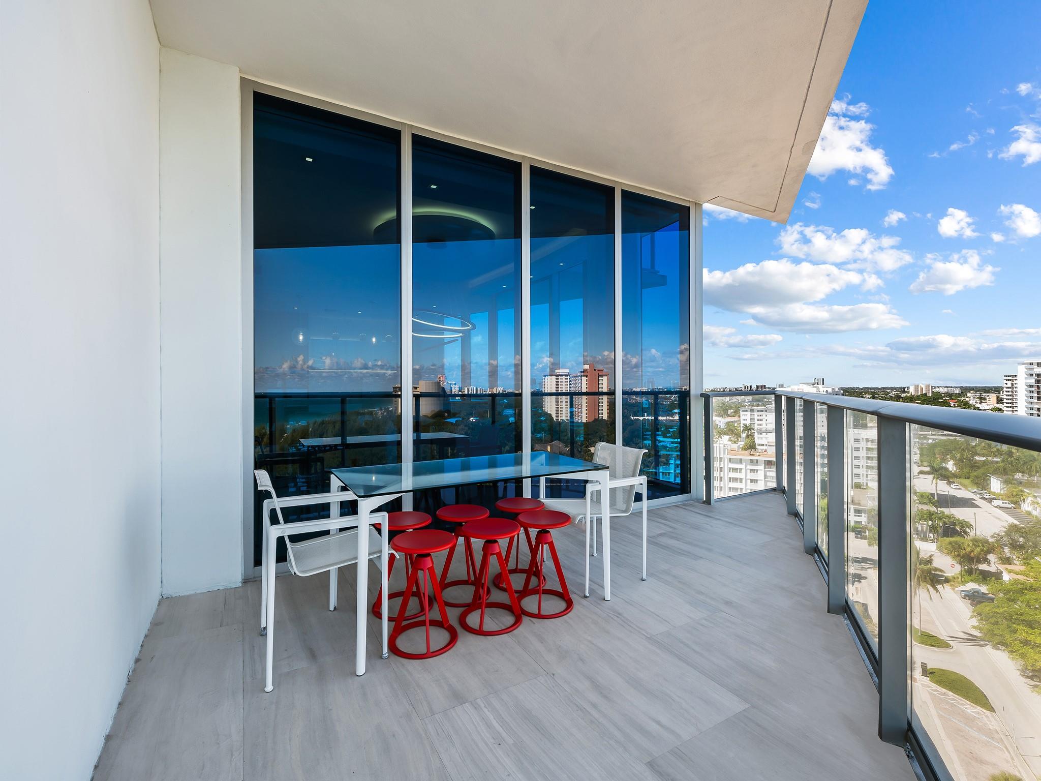 PARAMOUNT - Residential